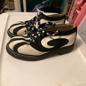 Vintage John Fluevog Angels Black & White Chunky Oxfords Men's 7, Women's 9